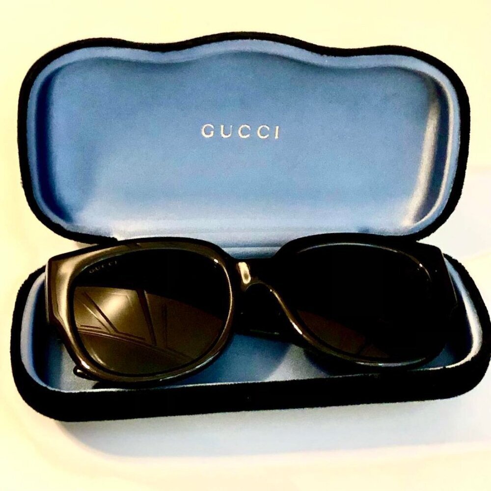 NWT GUCCI Sunglasses GG0142SA Black Square Frame Gold G Logo + Case MSRP $550 - Picture 5 of 14